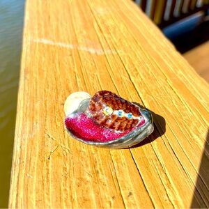 Handcrafted Shell Hair Clip